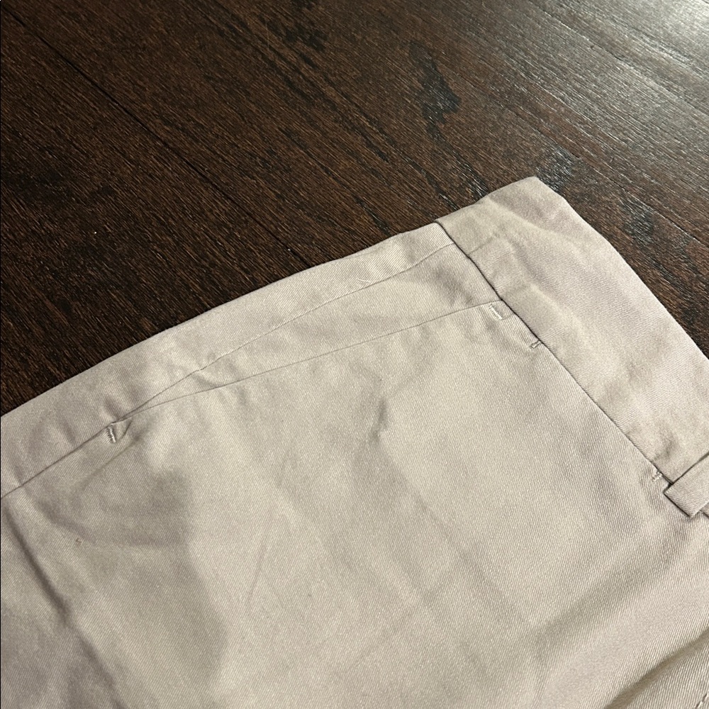 NWT Ann Taylor LOFT Women’s Classic Tan Shorts Size 4P - Picture 5 of 7